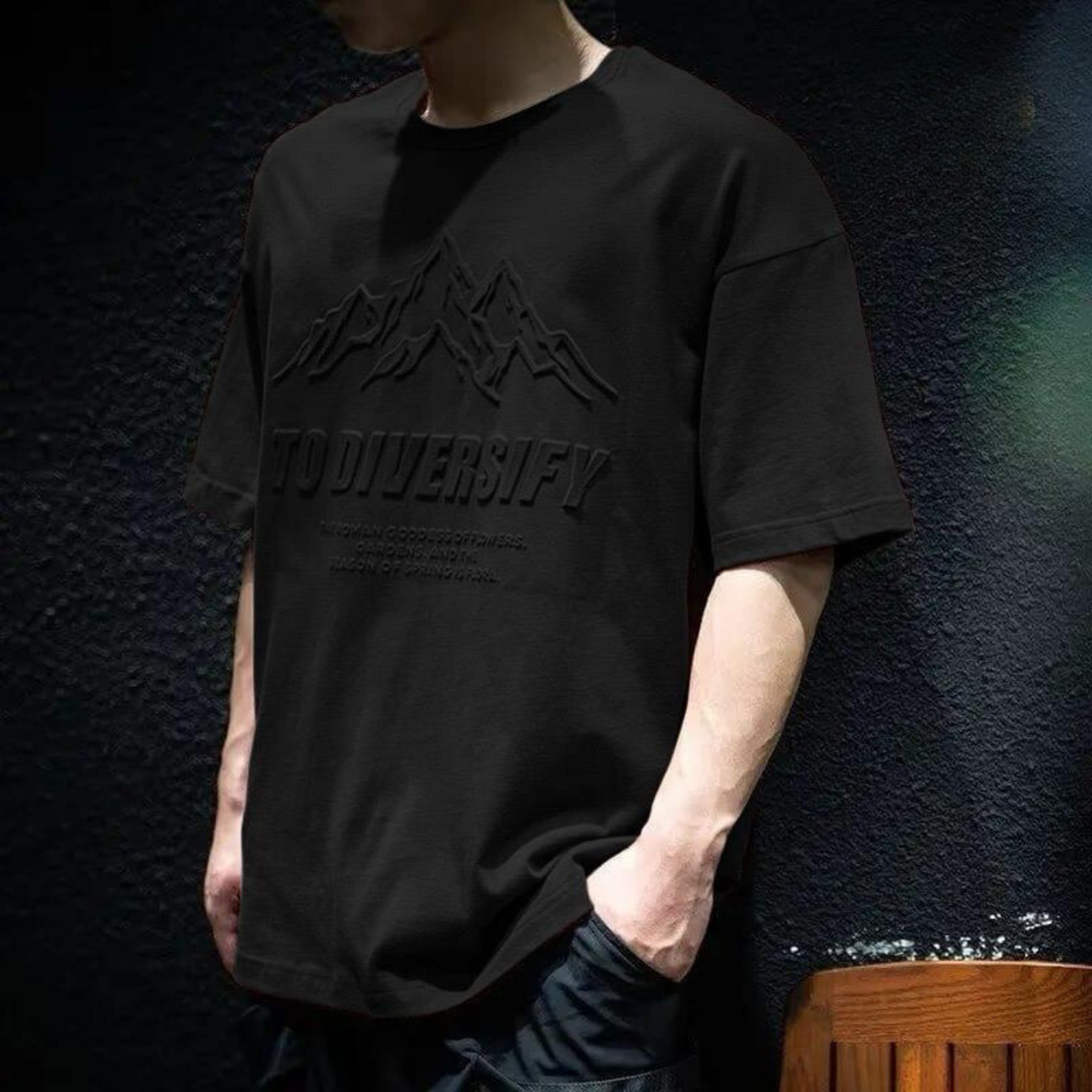 Drop-shoulder T-shirt in Black